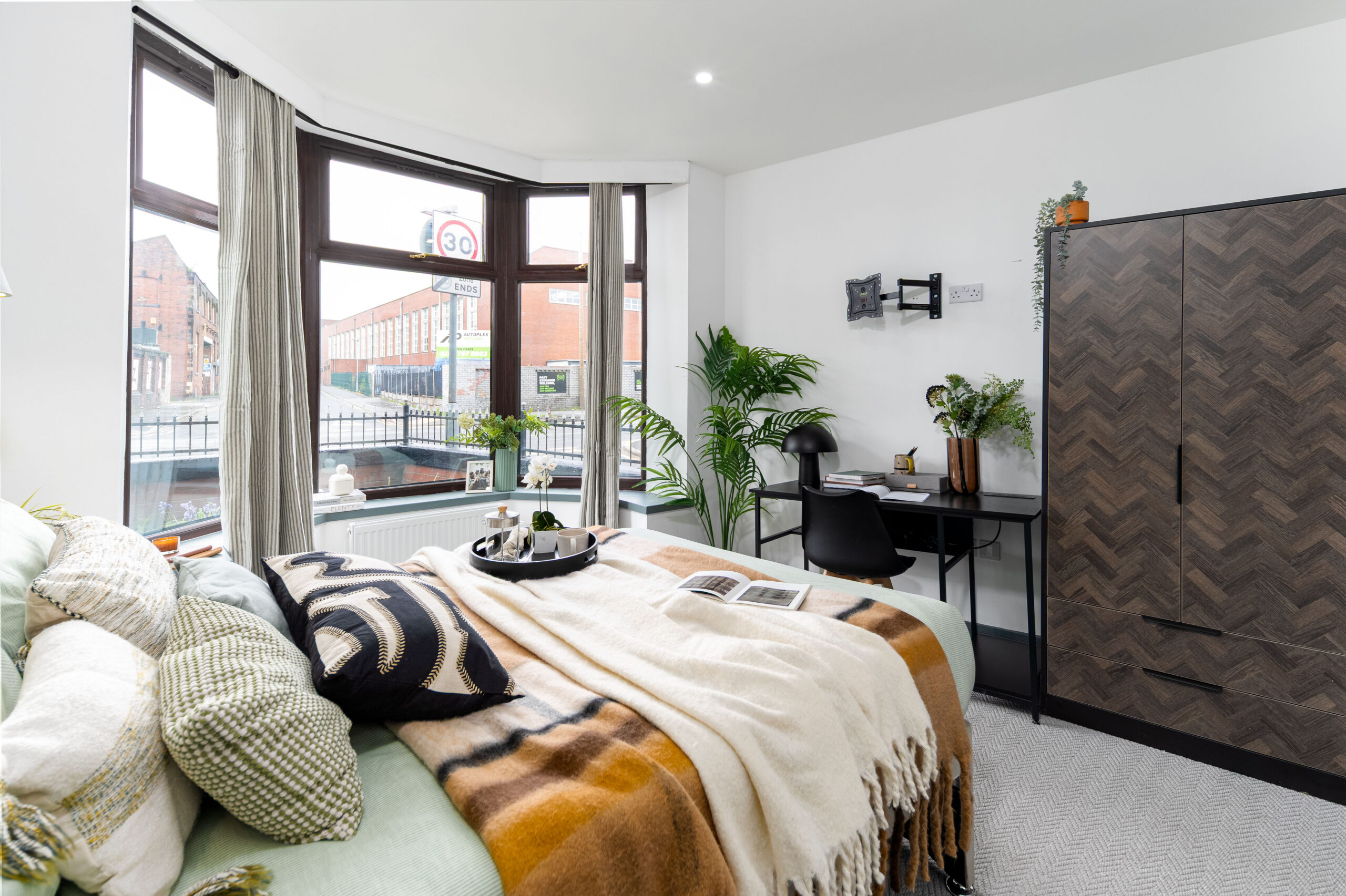 92 Heywood rd, Bury - Wide_032